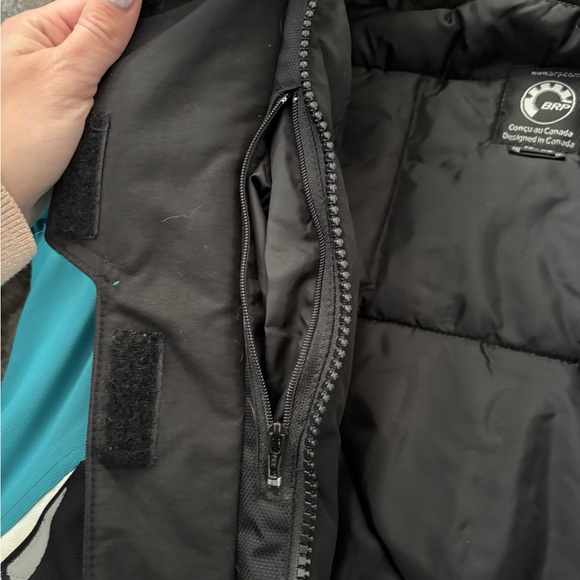 Woman’s XS skidoo coat - Picture 6 of 8